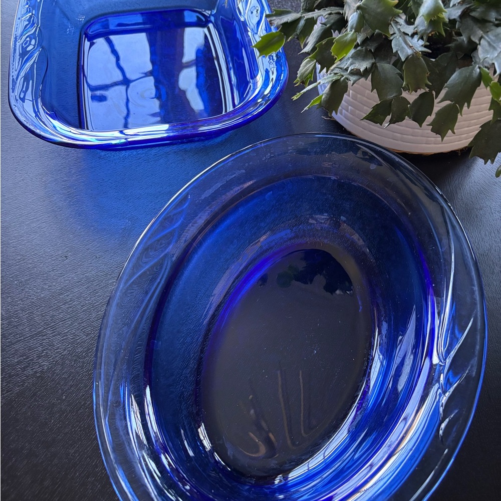 Cobalt Blue Made in USA Swirl Edge Oval Baking Dish Casserole